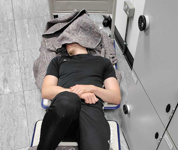 Sleeping in the cloakroom of a new 20i green data centre